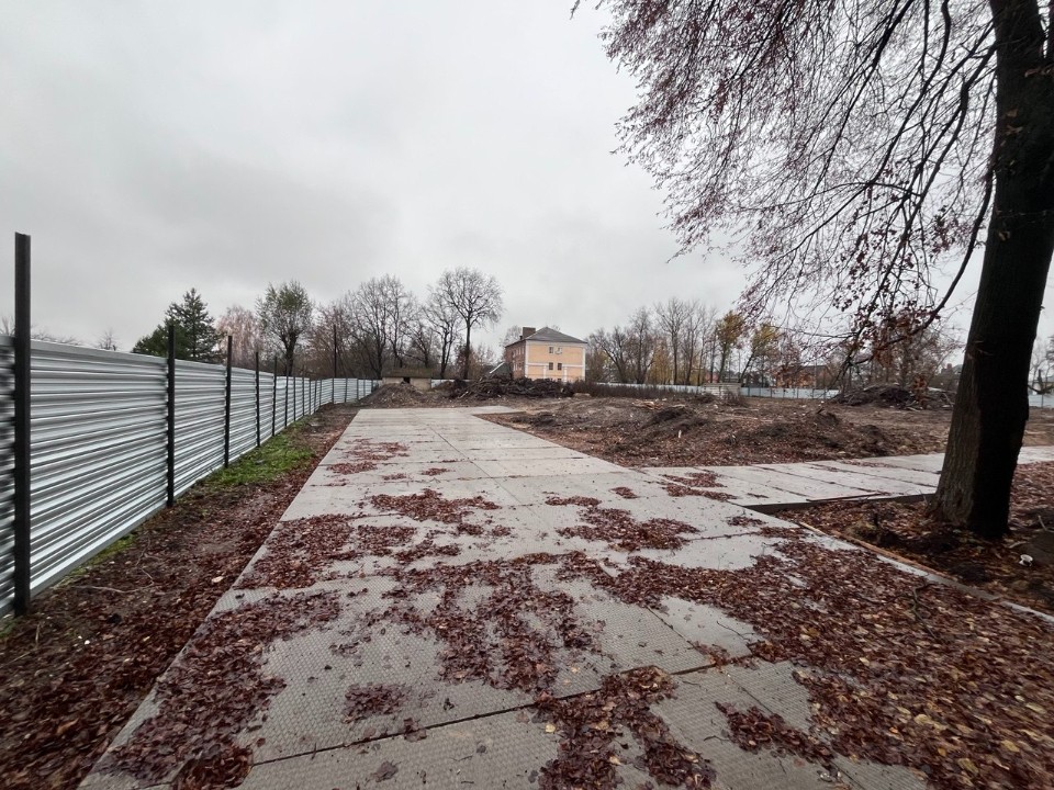 В Озерах подготовили площадку для строительства нового детского сада