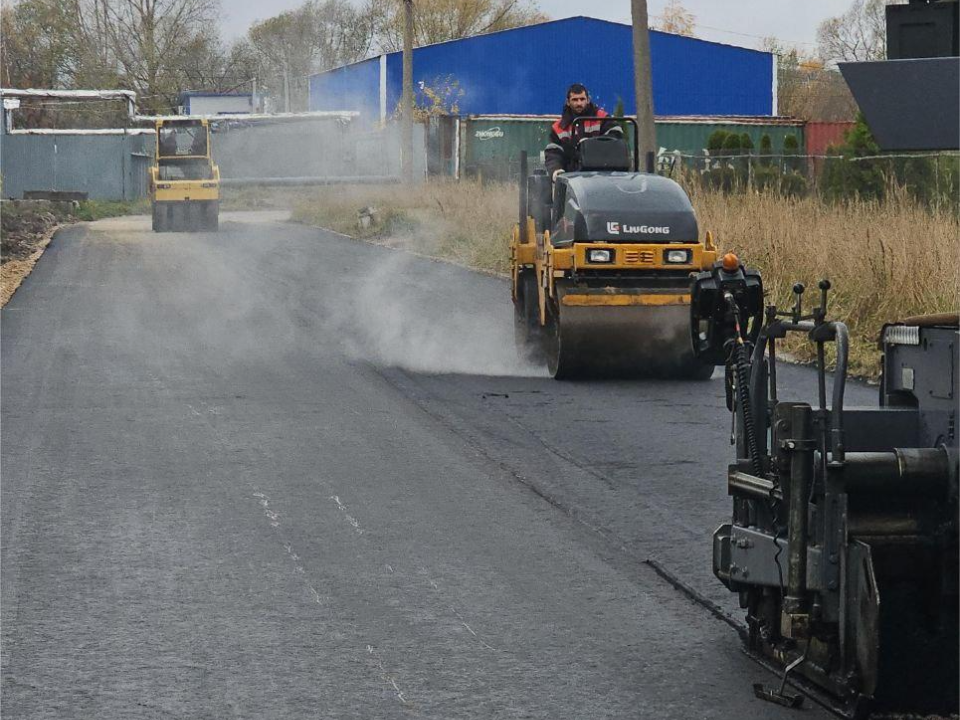 В Дзержинском завершили асфальтирование временного выезда на МКАД: когда запустят движение