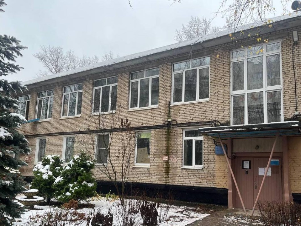 В поселке Большие Вяземы начался капремонт детского сада № 34: что изменится в здании и на территории к 2026 году?