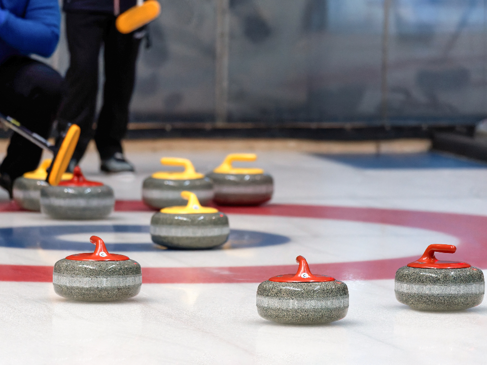 В Дмитрове определились победители чемпионата области по керлингу