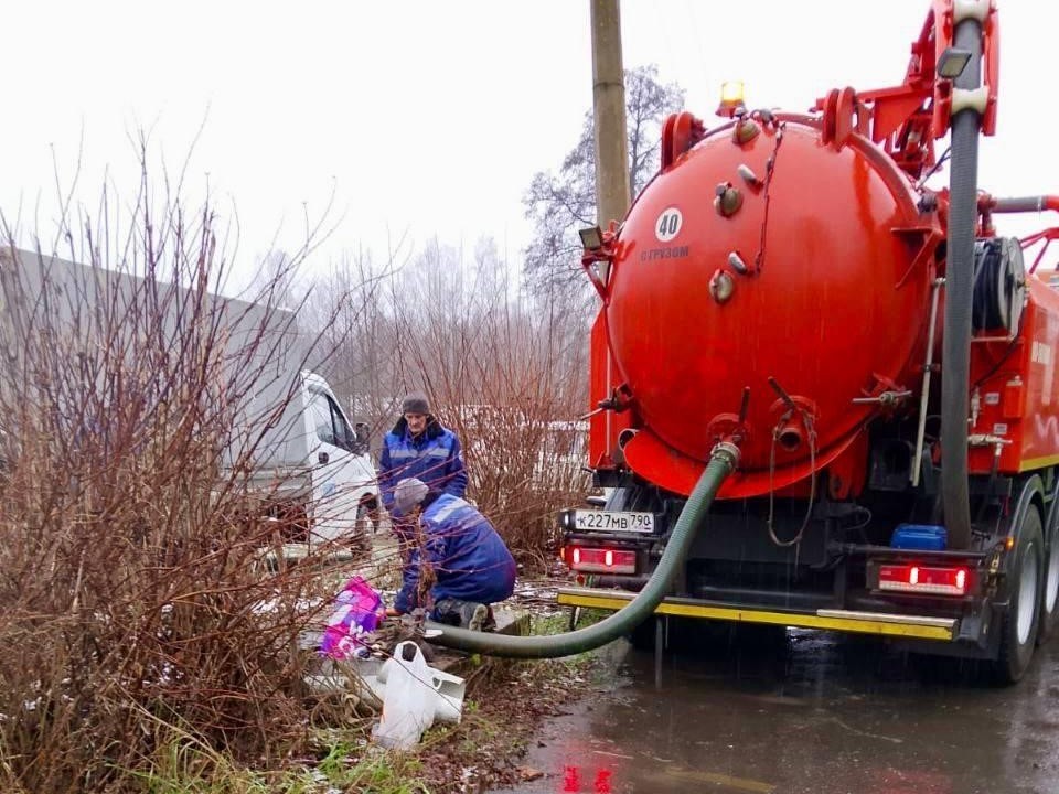 «Водяная крепость» поселка: в Пустошах установили современный пожарный гидрант