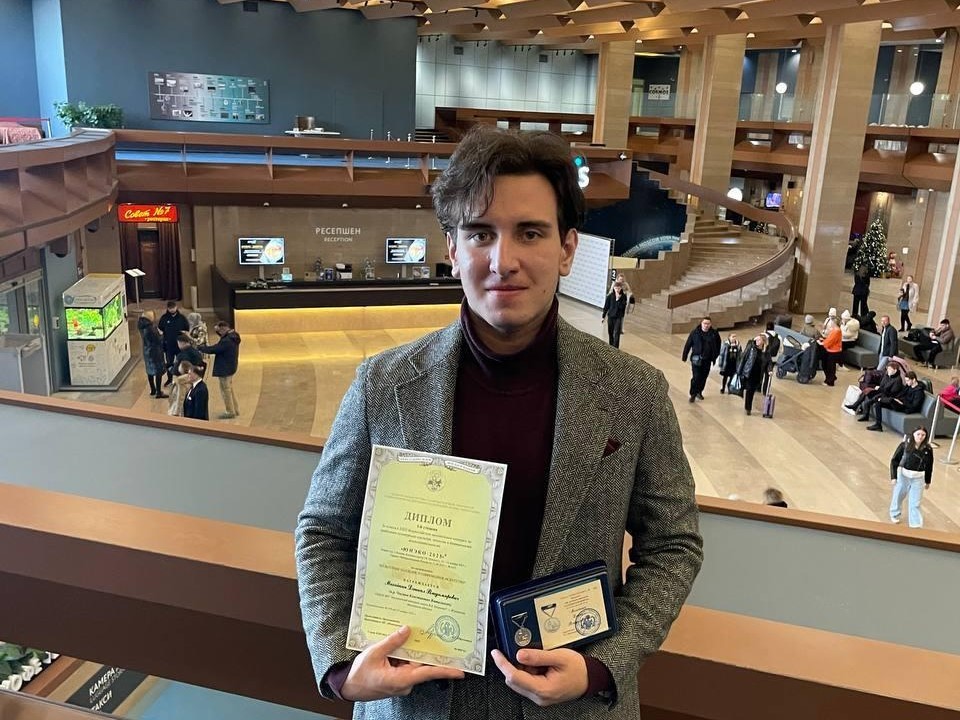 Подмосковные усадьбы обрели надежду: студент техникума имени Казакова взял «золото» за их спасение