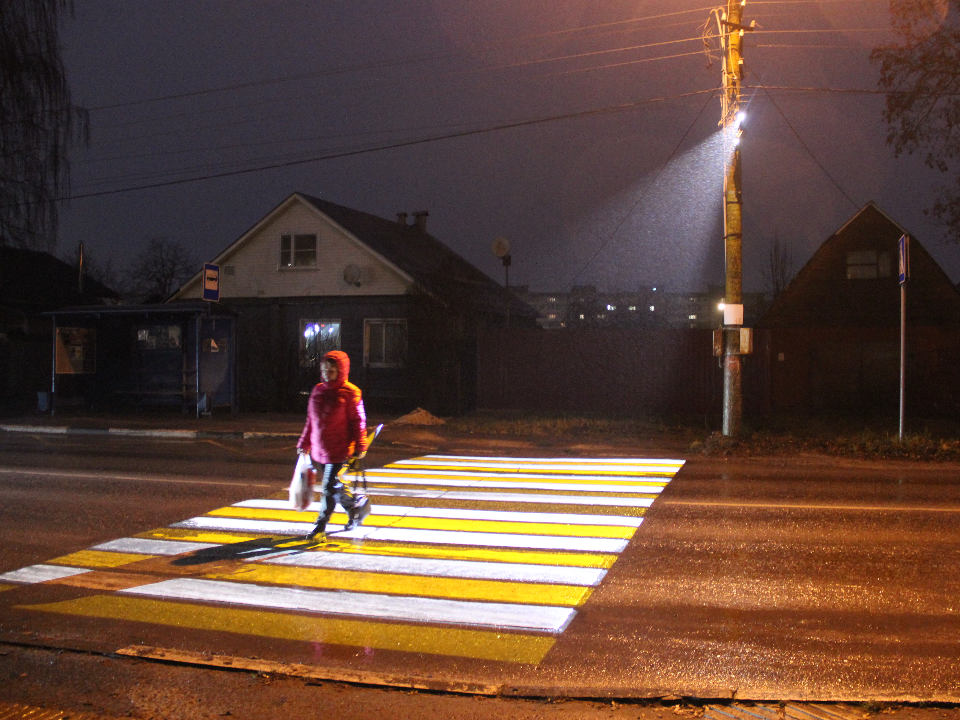 Пешеходный переход у поликлиники №2 получил проекционную подсветку