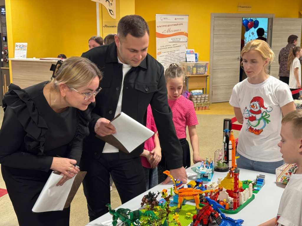 Второй фестиваль Лего в Нахабине собрал множество поклонников конструктора