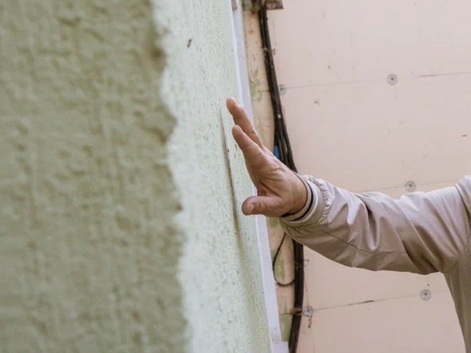 «Сам решу»: новый собственник чуть не обрушил многоквартирный дом из-за самовольной перепланировки подвала. Что с ним будет?