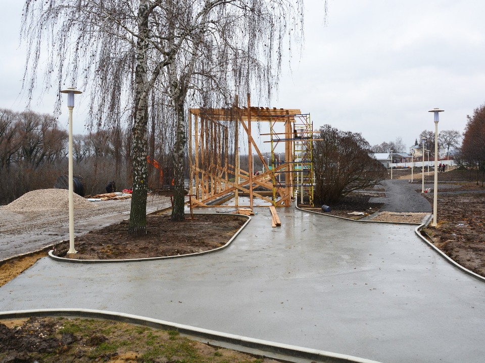 Новые пешеходные дорожки прокладывают в сквере «Блюдечко»