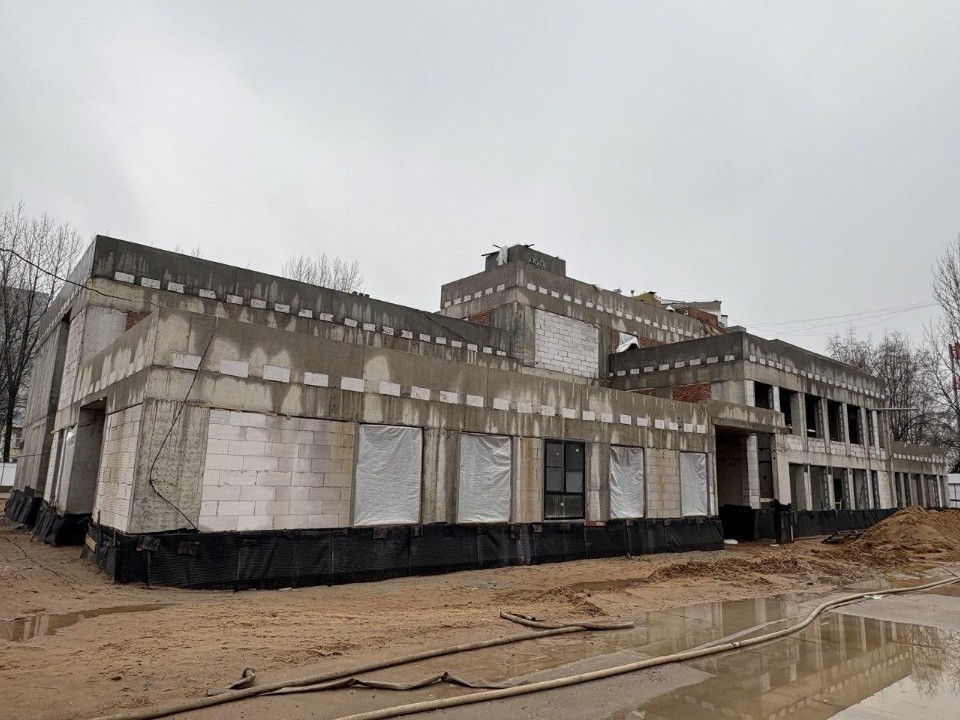 «Сетевой» детский сад: в Реутове к новому зданию на 180 мест ведут водопровод, канализацию и электричество