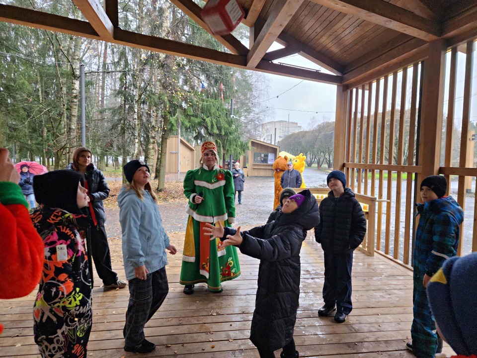 Камень Единства засиял в Банном лесу и зарядил Красноармейск праздничной энергией