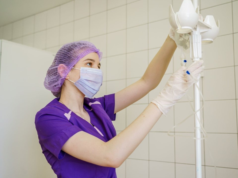 От ₽80 тыс. и компенсация жилья: какие еще соцгарантии ждут медсестер-анестезистов в подмосковной Жуковской больнице