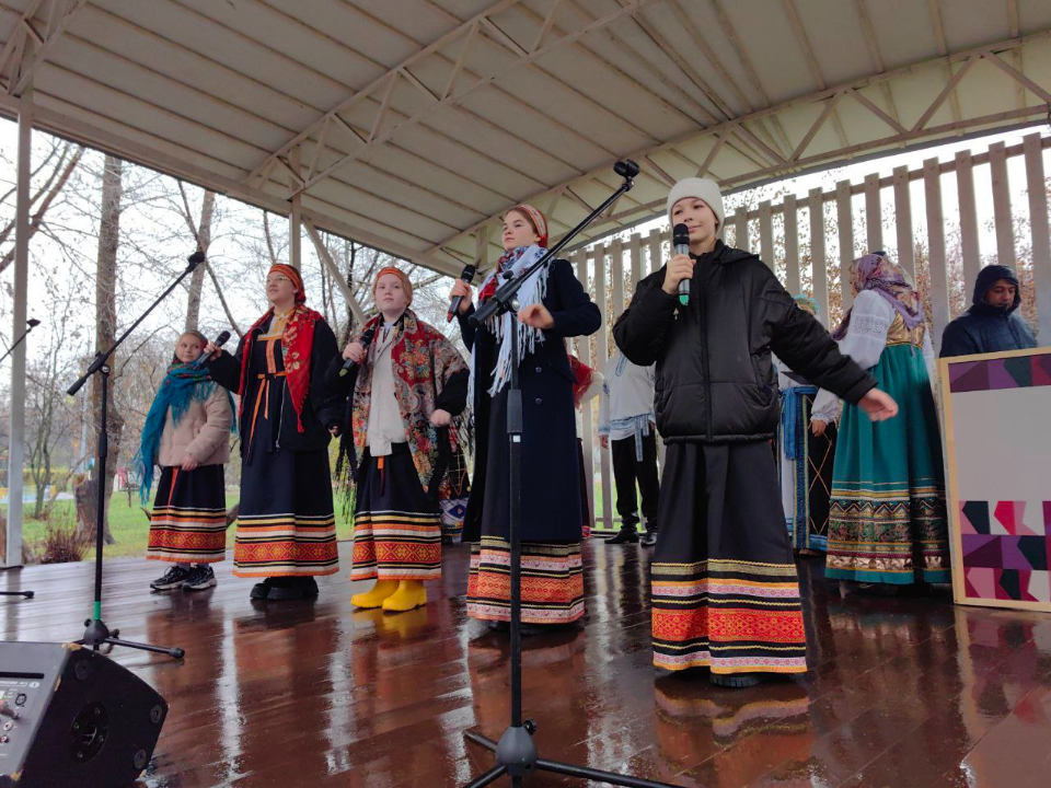 Концерты и мастер-классы ко Дню народного единства проходят в парках округа