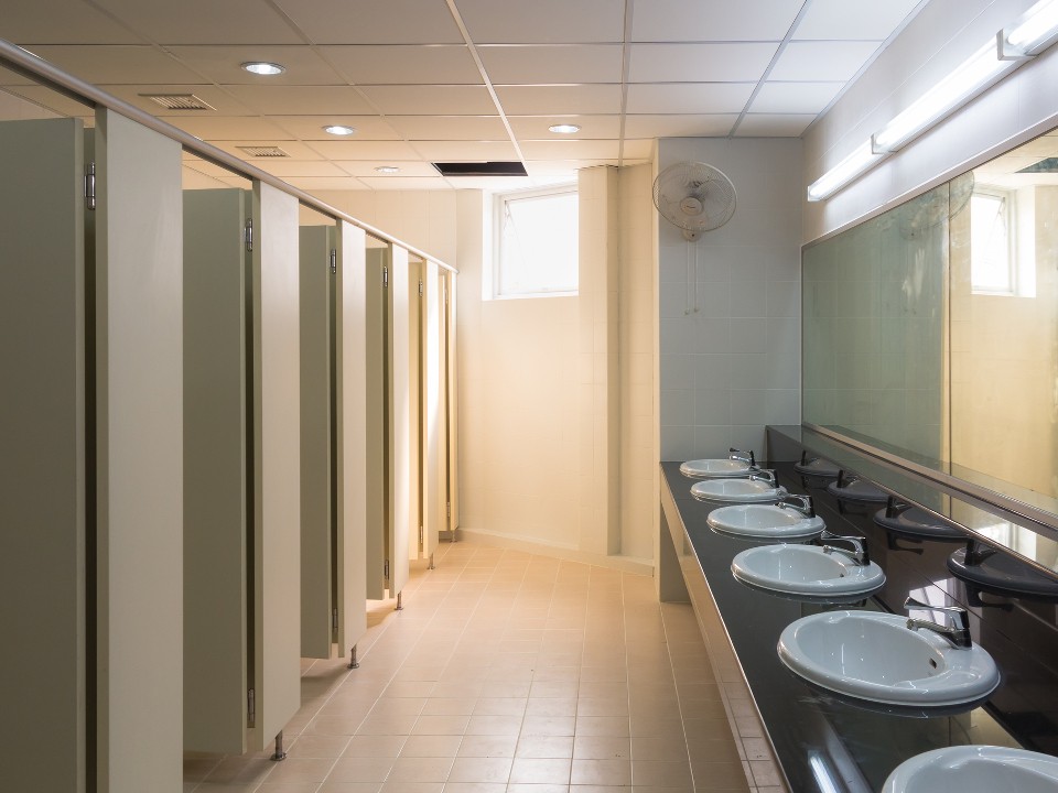 Администрация Балашихи: запрета на посещение туалета во время урока в школах нет