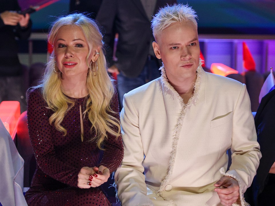 Певца SHAMAN и Мизулину заподозрили в лицемерии из-за свадьбы в Донецке