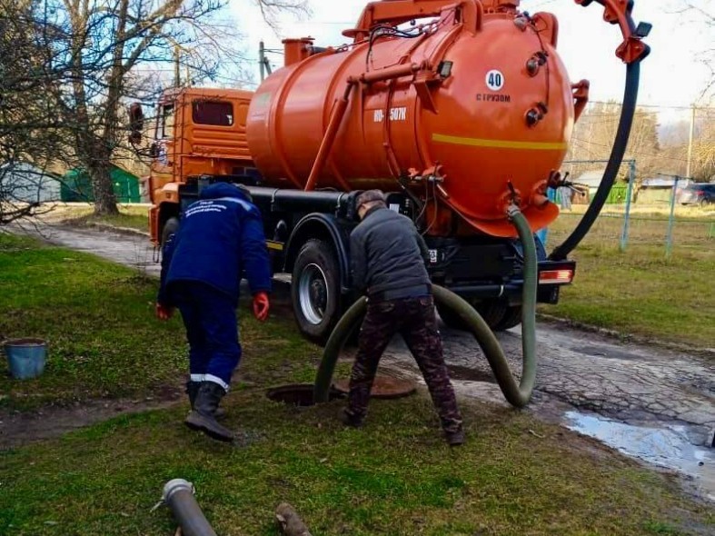 Канализационный террор: чем забивают трубы в Подмосковье и как предотвратить зловонные потопы