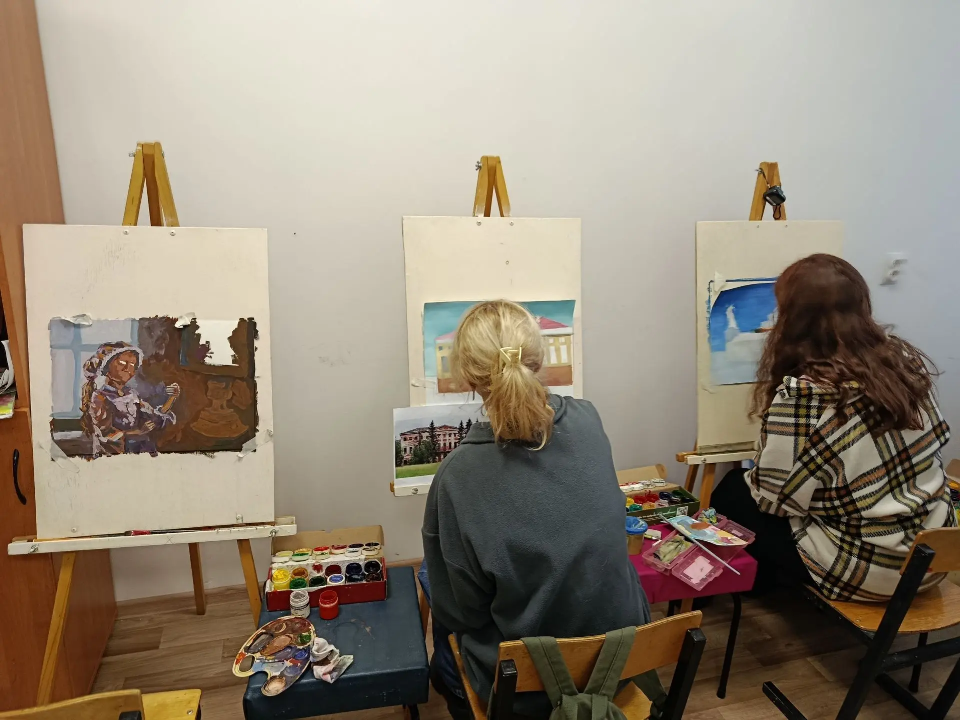 От идеи до картины за 180 минут: фрязинские художники сдали необычный арт-диктант