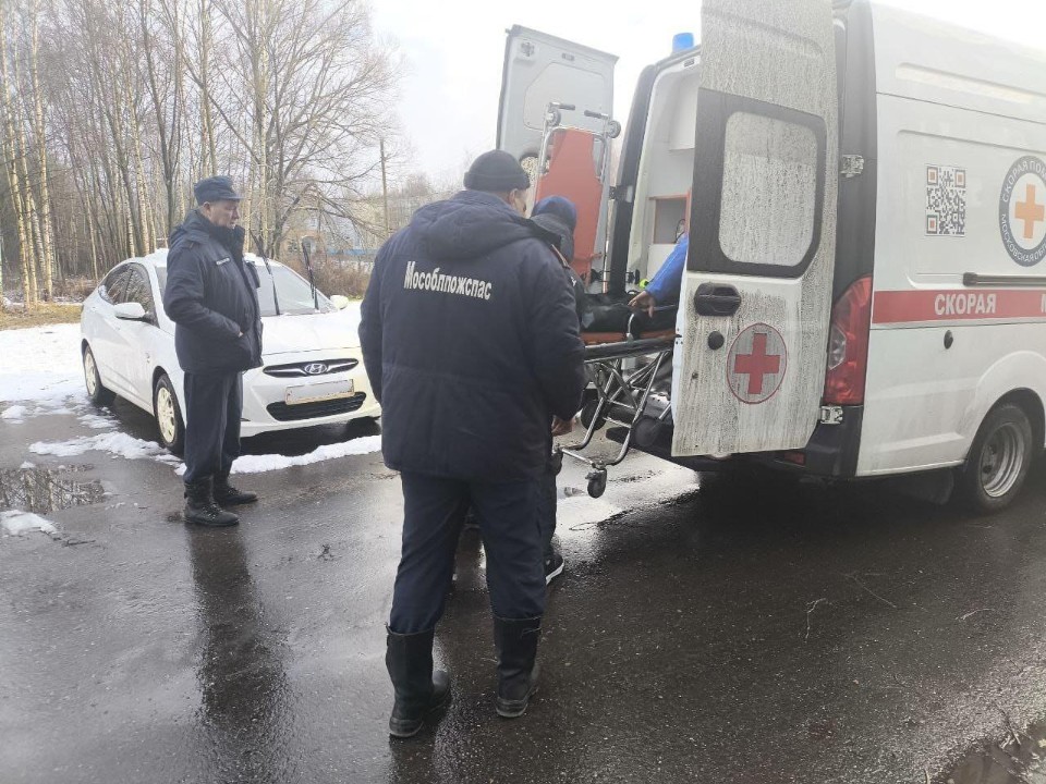 Операция «Транспортировка»: как в Пышлице пожарные и медики объединились для спасения пенсионерки