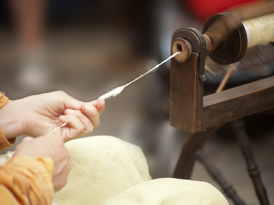 Кусок говядины, лен и таракан: как еще развлекались девушки на Филиппов день