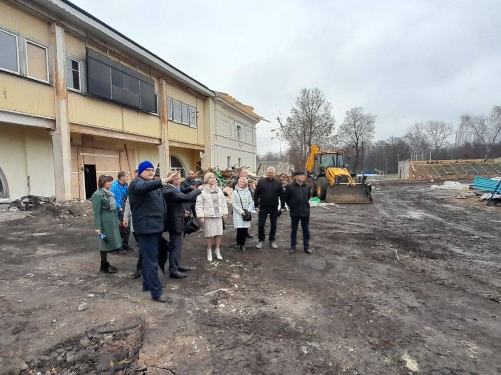 Прыжковые ямы и барьерные дорожки: стадион «Металлург» станет центром легкой атлетики