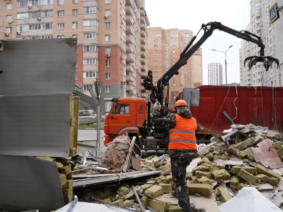 В Котельниках ломают киоски: почему в старой схеме торговли поставили точку