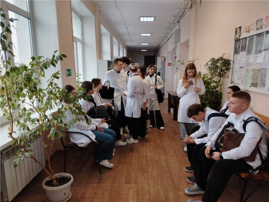 Учащиеся медкласса из Каширы проходят выездную сессию в рязанском вузе