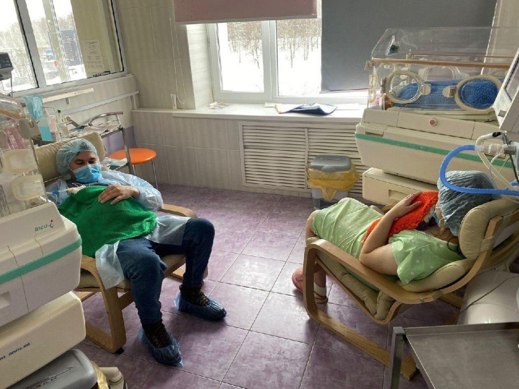 «Золотой час» с папой: как в Видновском перинатальном центре меняют традиции рождения