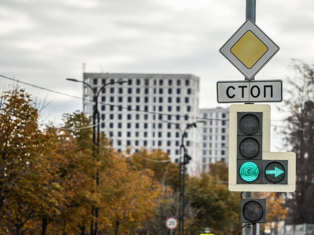Светофорная революция: где в Подмосковье теперь можно проехать быстрее