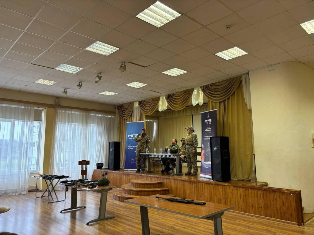 Управляли БПЛА и собирали автоматы: масштабный форум «Наставник Z» прошел в Бронницах