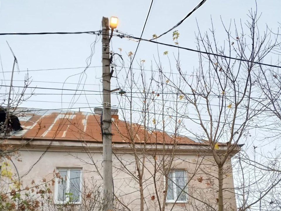 Новые лампы делают светлее детские игровые площадки в Пушкинском округе