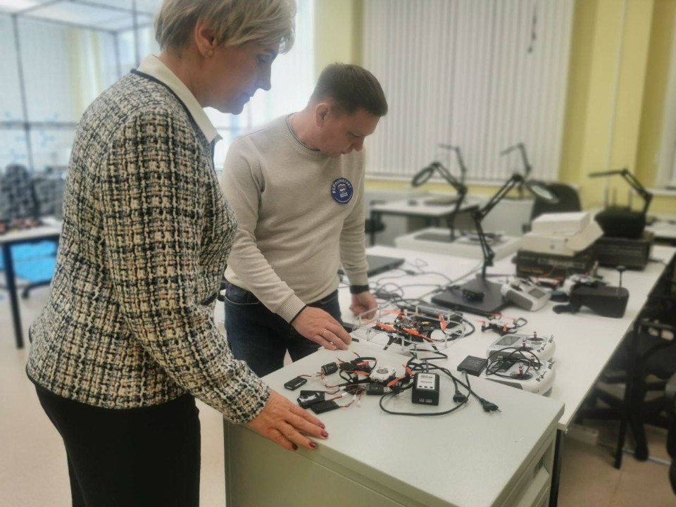 Волоколамских школьников научат управлять беспилотниками