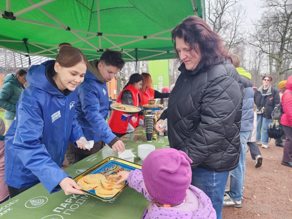 От полевой кухни до мезенской росписи: как отметили День народного единства во Фрязине