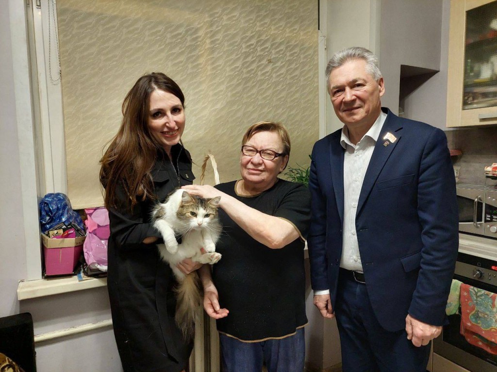 Мать погибшего на СВО бойца поздравили с наступающим Днем матери