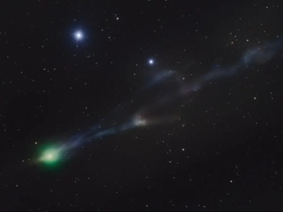 Комета-корабль 3I/ATLAS снижает яркость, сближаясь с Землей: что это - так должно быть или загадочный трюк пришельцев