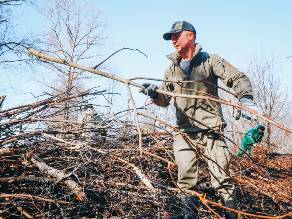 Ваш сигнал услышан: коммунальщики привели в порядок контейнерную площадку в Ошейкине