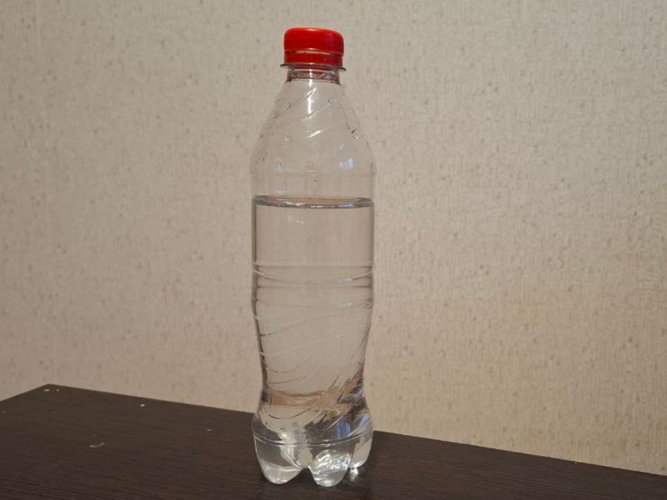 Бутылка с грибком: почему обычная вода оказалась опаснее аллергенов