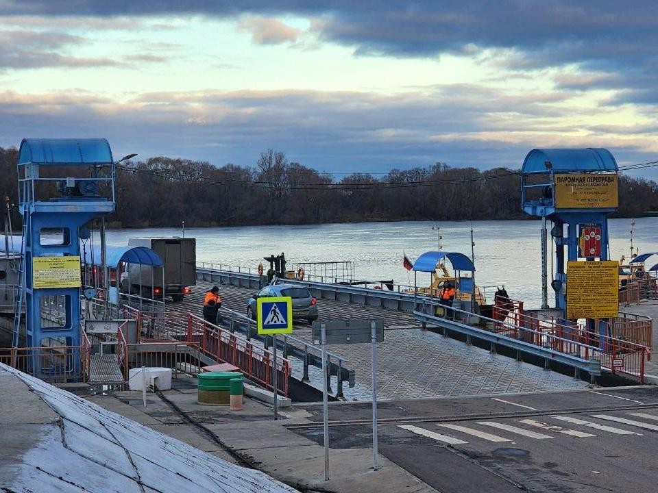 Через Оку, да на пароме: переправам в Луховицах не страшны первые морозы