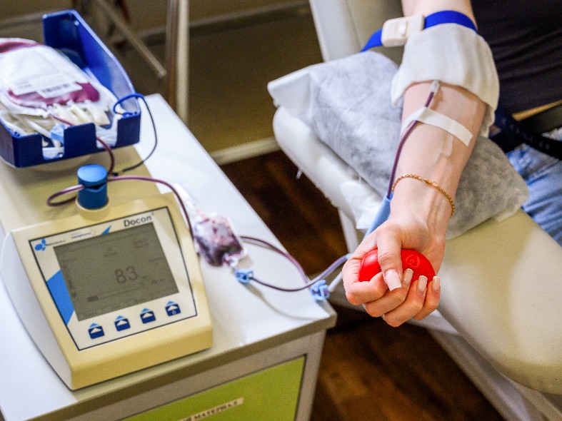 В Подмосковье не хватает крови III отрицательной группы: как помочь и кто может стать донором