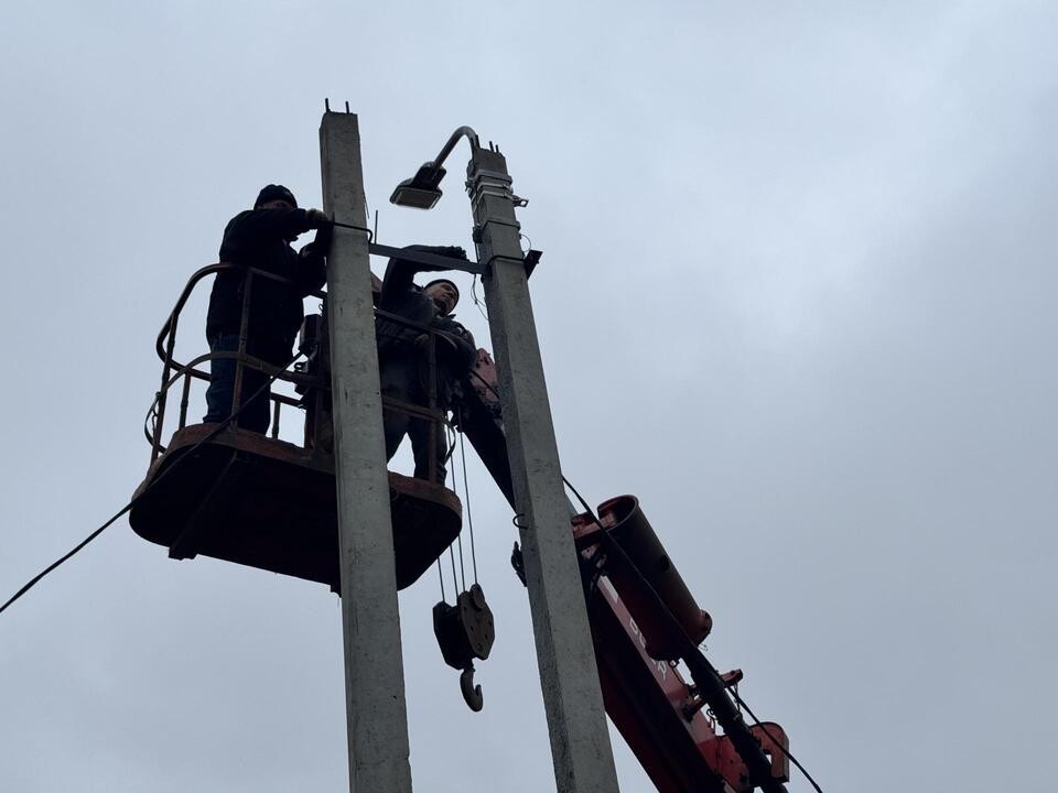 В деревне Акинькино под Шаховской установили уличное освещение
