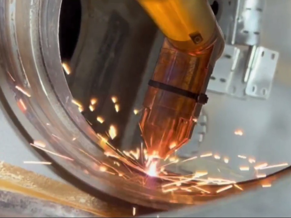 Дорогие детали будут восстановлены: на Коломенском заводе установили новый станок