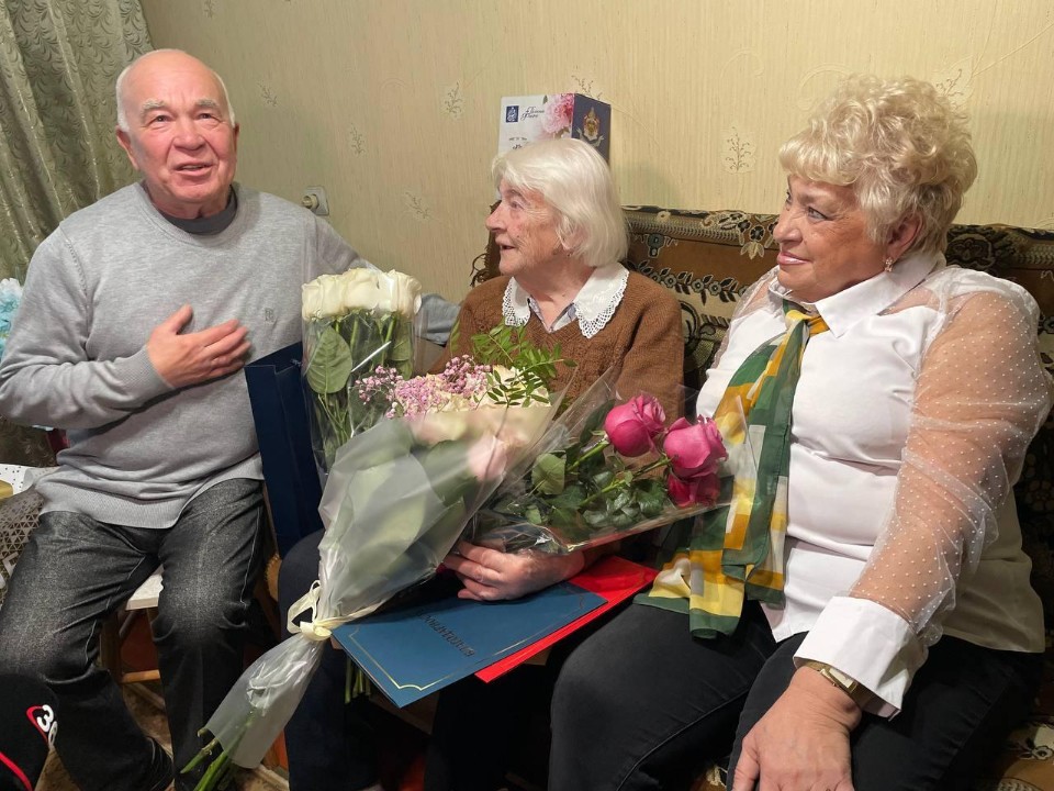 Ветерана труда в Коломне поздравили с 90-летним юбилеем