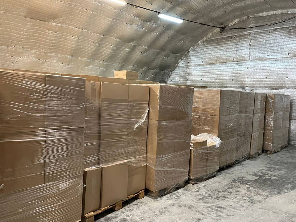 Таможенники накрыли подпольный табачный склад в Мытищах