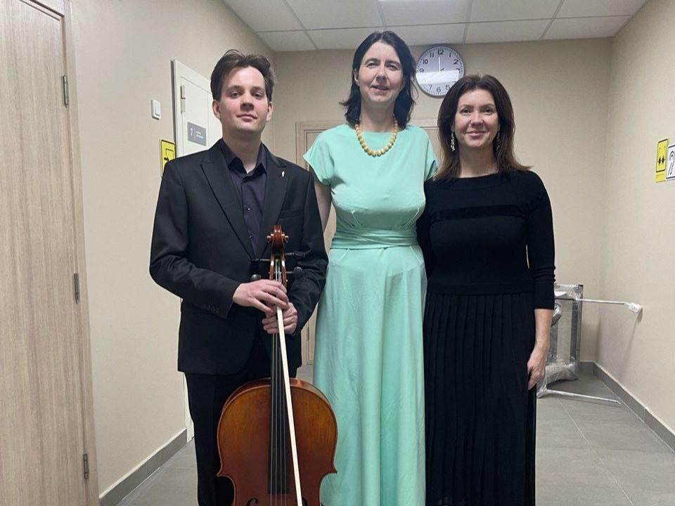 Первое место на музыкальном фестивале завоевало трио педагогов лобненской Школы искусств