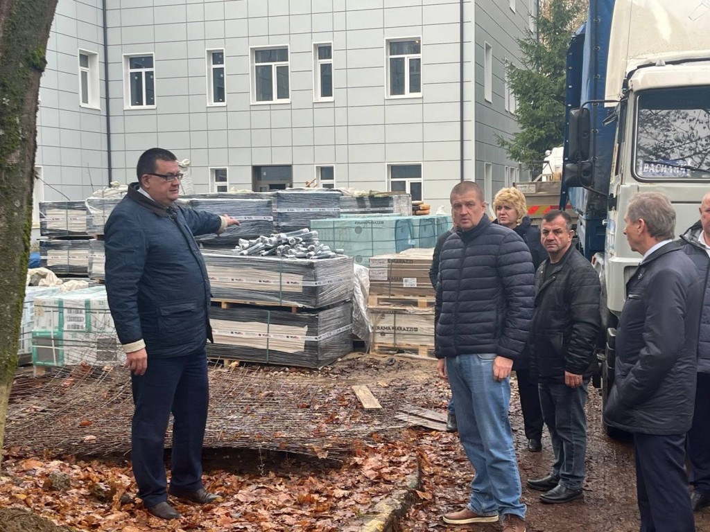 Фасад готов, идет монтаж панелей: когда откроется поликлиника в Михневе