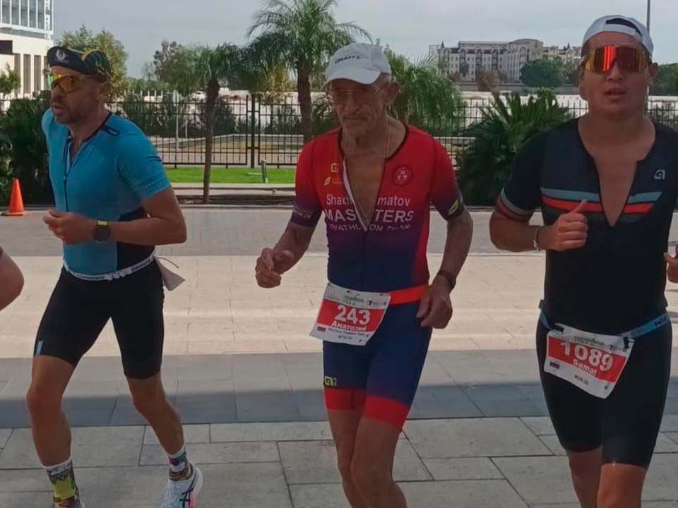 Айронмэн из Солнечногорска в 77 лет покорил международные соревнованиях по триатлону