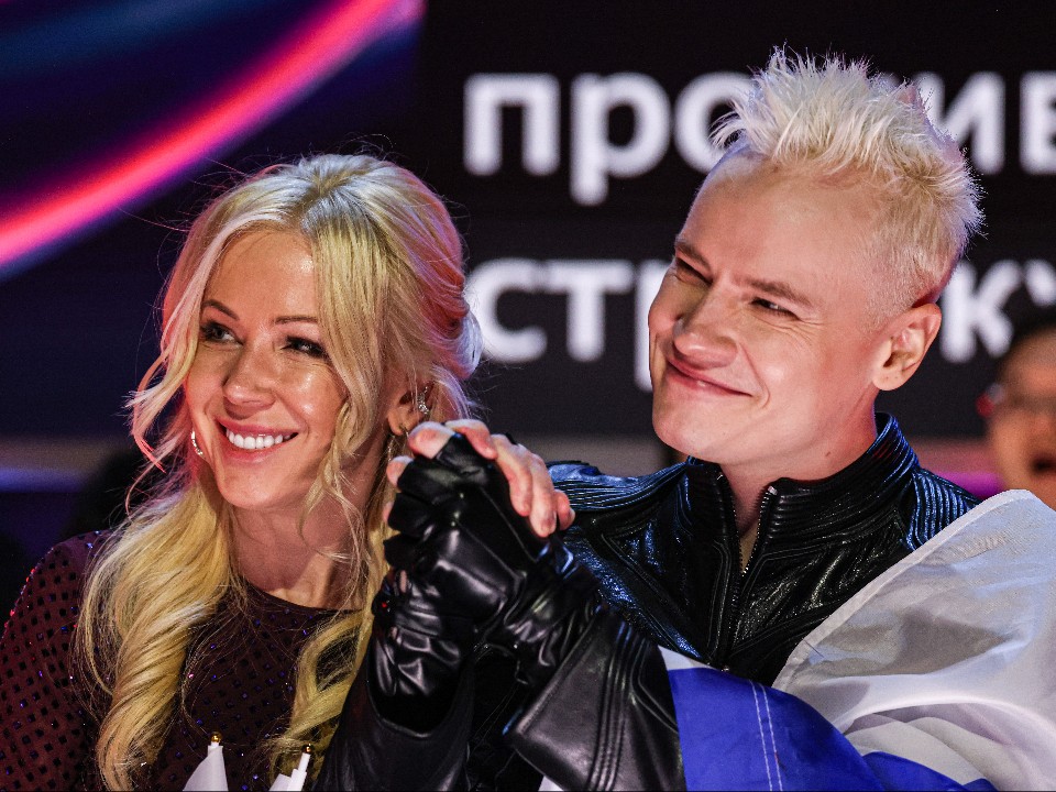 SHAMAN и Мизулина «расписались»: пара устроила неформальное празднование