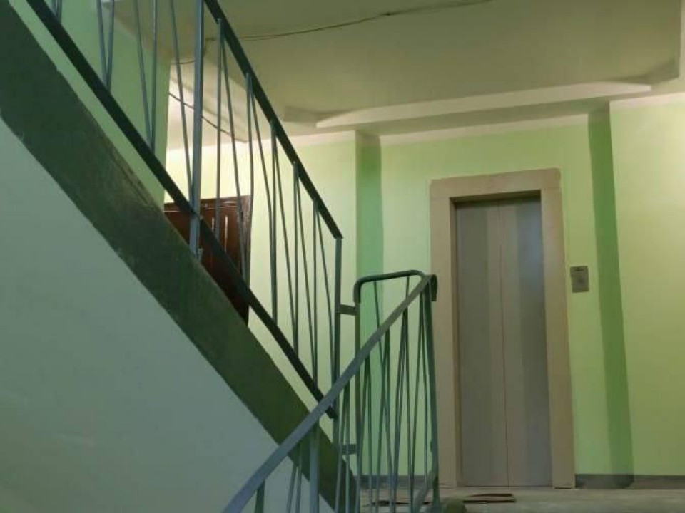 От подъездов до площадок: в восьми округах Подмосковья облагородили дворы и места общего пользования