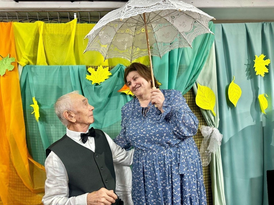 Чай, гармонь и танцы до упаду: в Раменском округе прошел «Осенний бал» для участников «Активного долголетия»