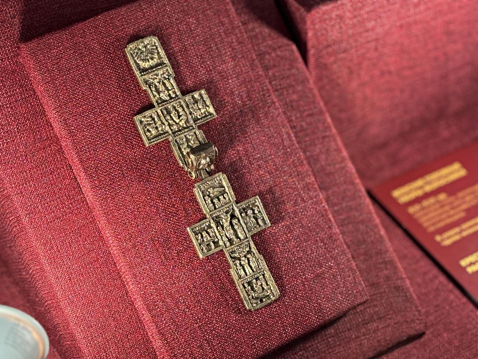 Археологи раскопали крест XVI века, который мог видеть Иван Грозный