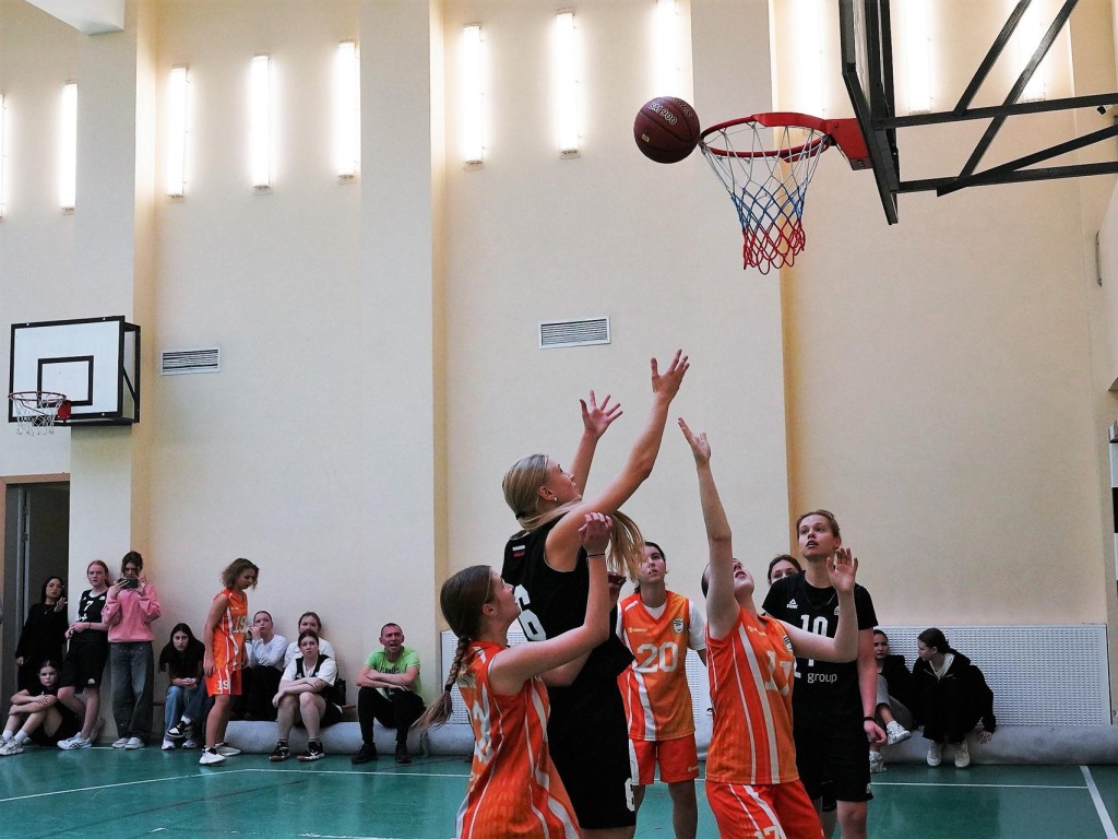 «Большие молодцы»: кто представит Реутов на областной школьной лиге по баскетболу