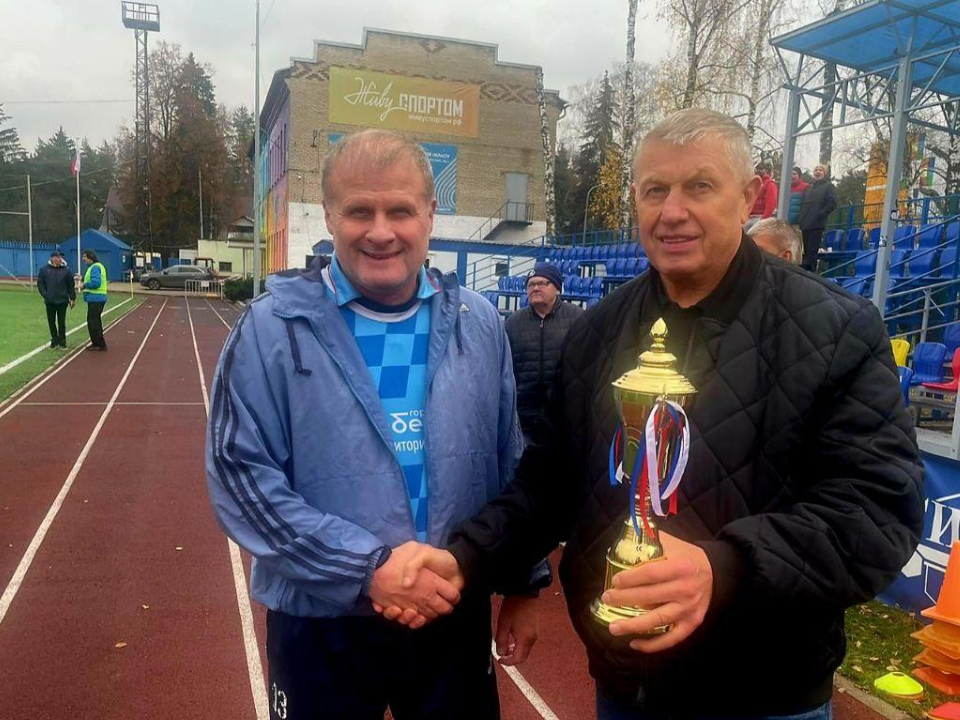 Без единого поражения: ФК «Торпедо» взял золото юбилейного турнира имени Василия Дрюккера