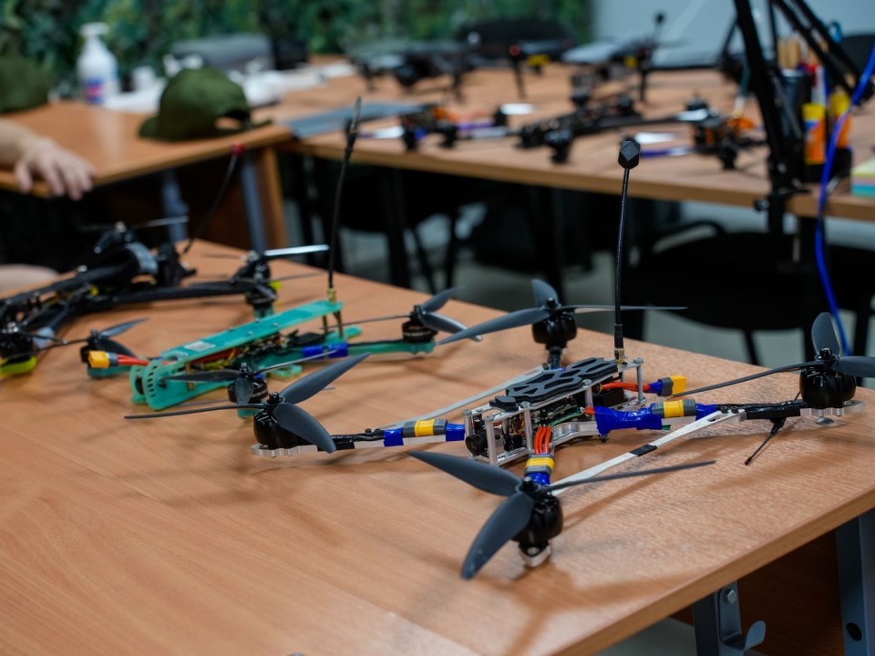 От детского кружка до госпроверки: как школьные беспилотники в Красногорске привлекли внимание главных контролеров Подмосковья