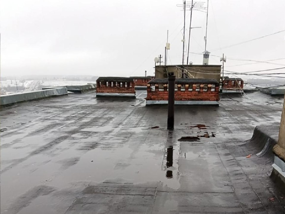 В доме на Ново-Солдатской улице в начале зимы отремонтируют кровлю